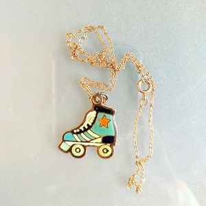 Urban Outfitters Skate / Rolleeblade Necklace